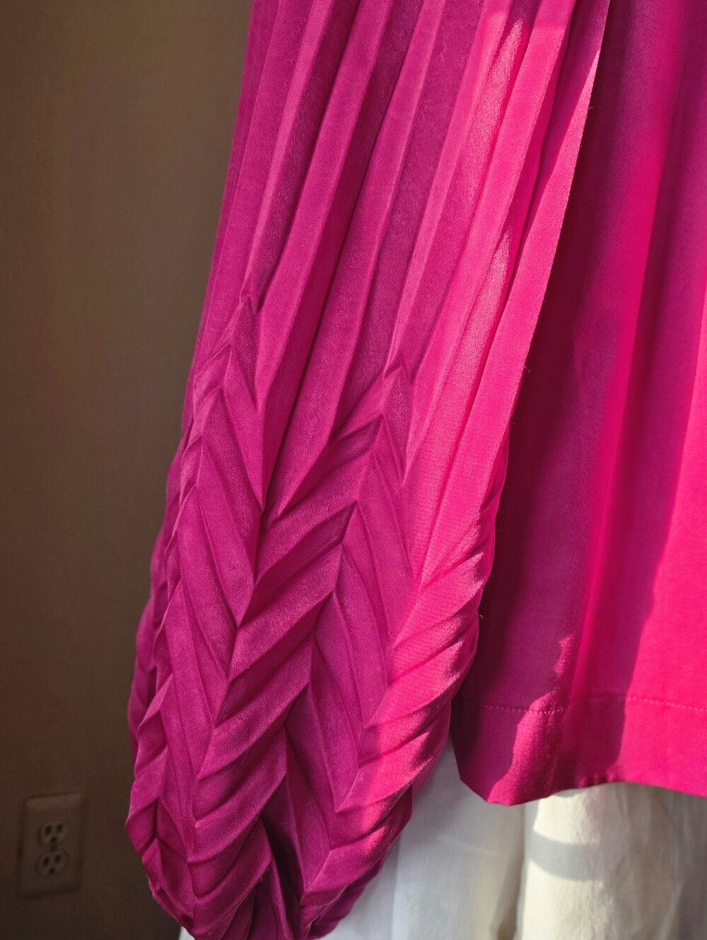 Umgee Magenta Pleated Sleeve Neck Tie Blouse V-Neck Boho Peasant Top Pink Small - Picture 4 of 8